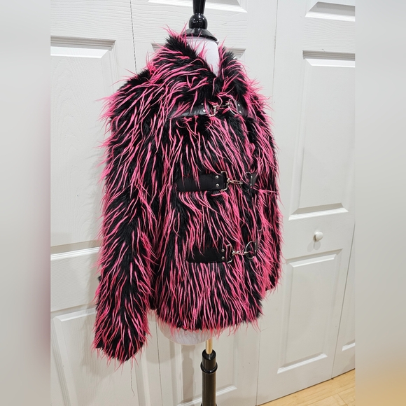 ~SOLD~ Dolls Kill Goth Widow Run From Suburbia Black Pink Fur Buckle Coat Jacket - Picture 4 of 6